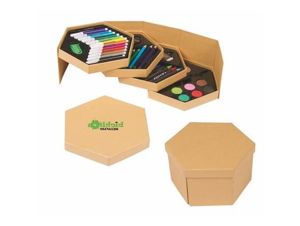 estuche hexagonal con piezas