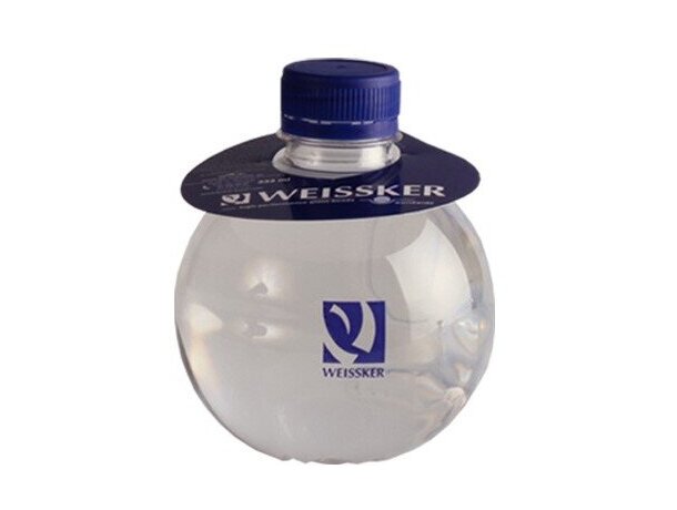 Botella de agua con collarín de papel