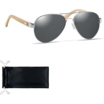 Gafas de sol con patillas de bambú