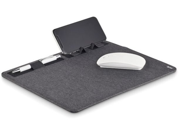Alfombrilla ratón poliéster reciclado con cargador móvil 15 W Gris oscuro detalle 1