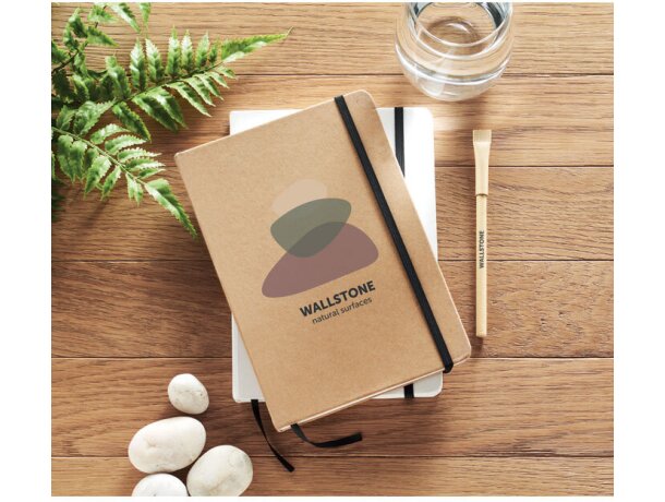 Libreta Stein A5 papel piedra reciclado con banda elástica Beige detalle 6