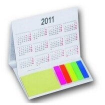 Calendario con notas adhesivas