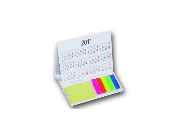 Calendario con notas adhesivas