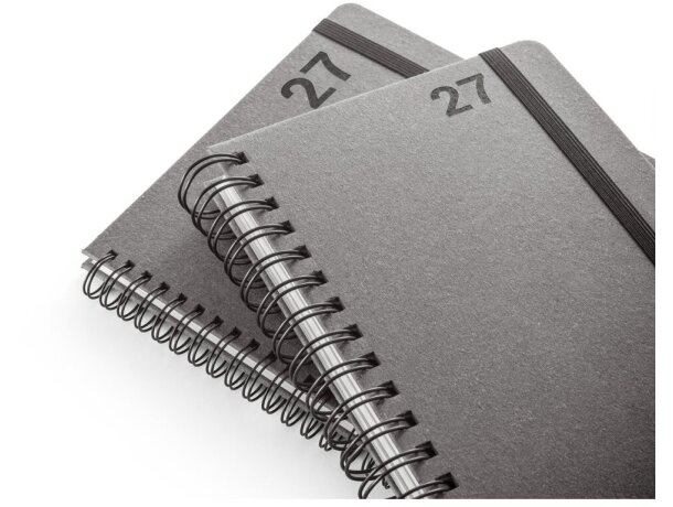 Agenda simmel b5 con anillas de cuero reciclado y elástico detalle 4