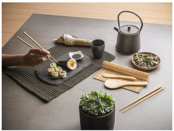 Set de hacer sushi con logotipo de bambú Hi!dea Morimoto detalle 3