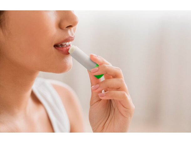 Bálsamo labial vegano Jolie Vegan rABS reciclado aroma vainilla detalle 2