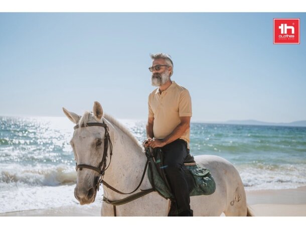 Polo Adam de algodón piqué cardado con cuello canalé detalle 2