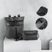 Mochila microfibra negra con diseño plegable