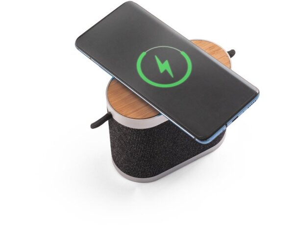 Altavoz Guetta 5w bluetooth con carga inalámbrica en bambú y rpet Gris oscuro detalle 4