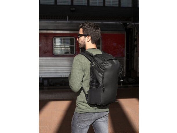 Mochila de senderismo Alasca con revestimiento impermeable detalle 3
