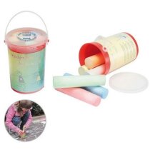 Tizas de colores en un cubo personalizado Tizas de colores en un cubo personalizado