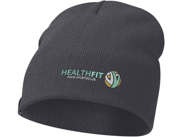 Gorro Izu de acrílico con punto de costilla 1x1 Gris tormenta detalle 7