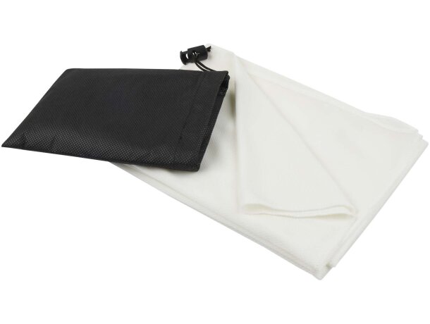 Toalla deportiva Lucas de poliéster reciclado con bolsa Rojo detalle 25