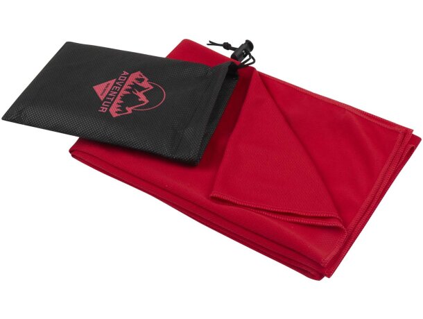 Toalla deportiva Lucas de poliéster reciclado con bolsa Rojo detalle 21