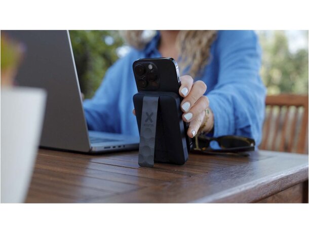 Batería externa inalámbrica magnética Xtorm FS5W101 Negro intenso detalle 8