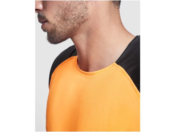 Camiseta deportiva Bugatti Roly cool fit unisex detalle 28