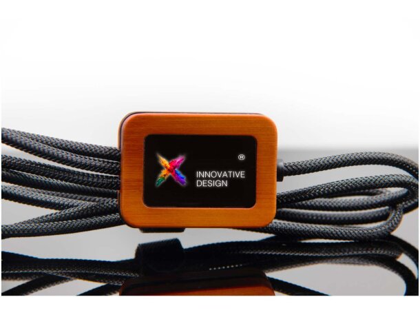 Cable de carga 5 en 1 de PET reciclado SCX.design C38 Negro intenso/madera detalle 11