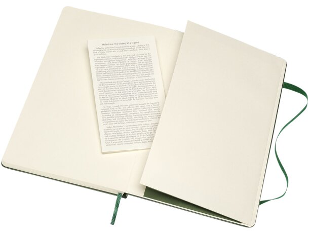 Libreta tapa dura rayada Classic Moleskine con cierre elástico detalle 41