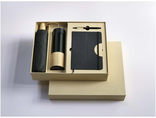 Set de regalo Carmen con libreta A5 y bolígrafo de bambú Negro intenso detalle 9