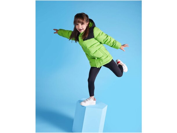 Chaqueta acolchada infantil Tallin Roly con capucha fija detalle 11