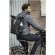 Bolsa enrollable bicicleta Aqua 20L poliéster reciclado GRS Negro intenso detalle 7