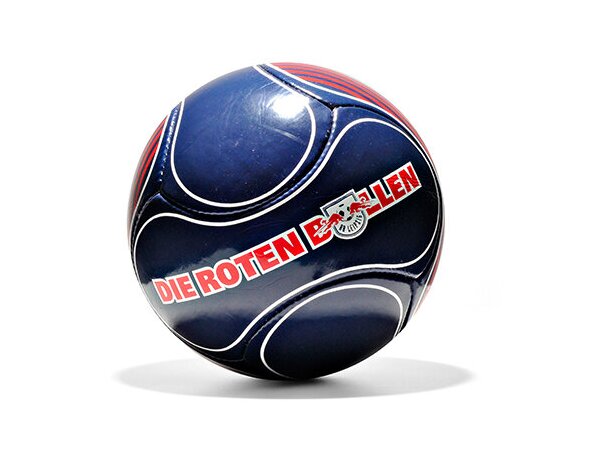 Balón de fútbol con diseño moderno y juvenil