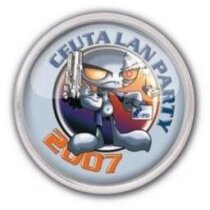 Accesorio metálico esmaltado con cierre mariposa