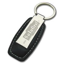 Llavero metálico con piel brillante