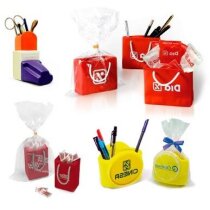 Bolsa portalápices con caramelos Bolsa portalápices con caramelos