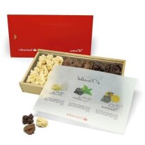 Caja de madera con rocas de chocolate personalizada