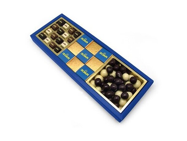 Caja de chocolates con marco plata personalizada