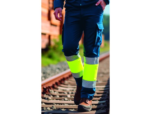 Pantalón alta visibilidad Budapest con cintas reflectantes detalle 1