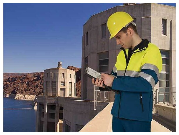 Chaqueta de cuello alto con protección térmica y reflectantes Valento