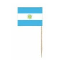 Palillos con banderines de diferentes países