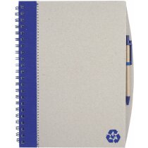 Libreta A4 en cartón reciclado con boligrafo grabada azul Libreta A4 en cartón reciclado con boligrafo grabada azul