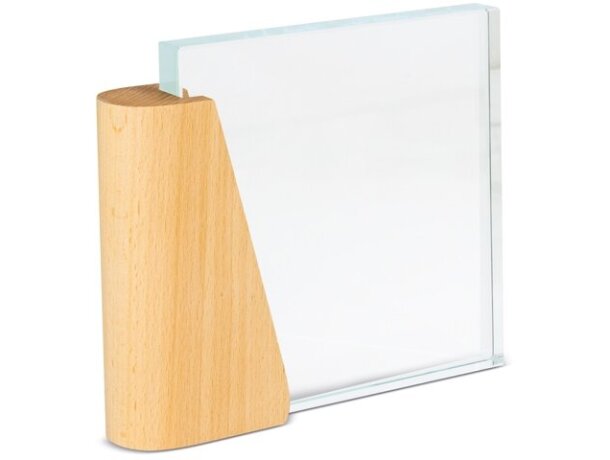 Trofeo Orión en cristal con base de madera y grabación láser detalle 4