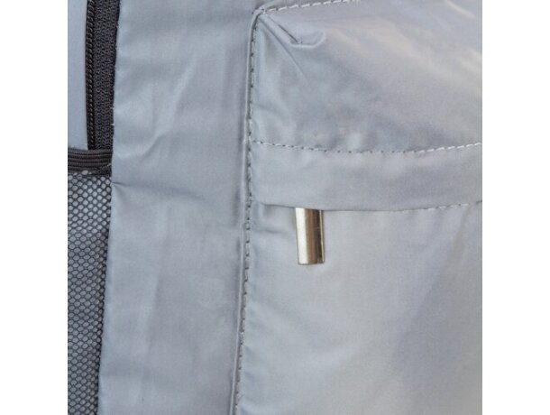 Mochila reflectante Brighter en poliéster reciclado RPET plata detalle 7
