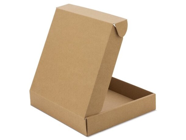 Caja kraft para camisetas con personalización flexográfica detalle 2