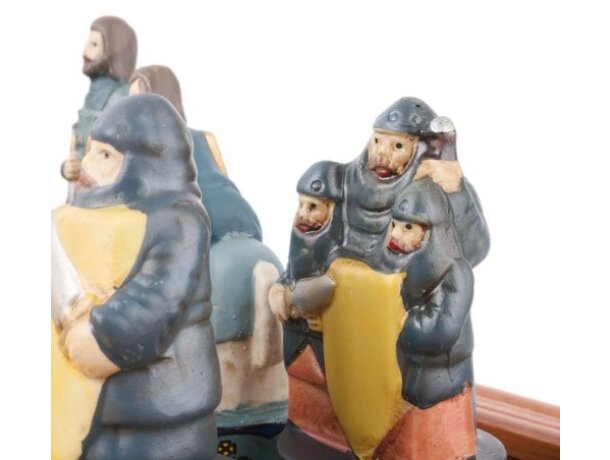 Ajedrez Reyes Católicos madera porcelana pintado a mano detalle 7