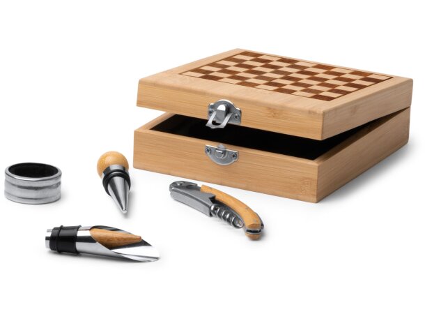 Set vino ajedrez Fresno bambú con accesorios y tablero integrado Crudo detalle 2