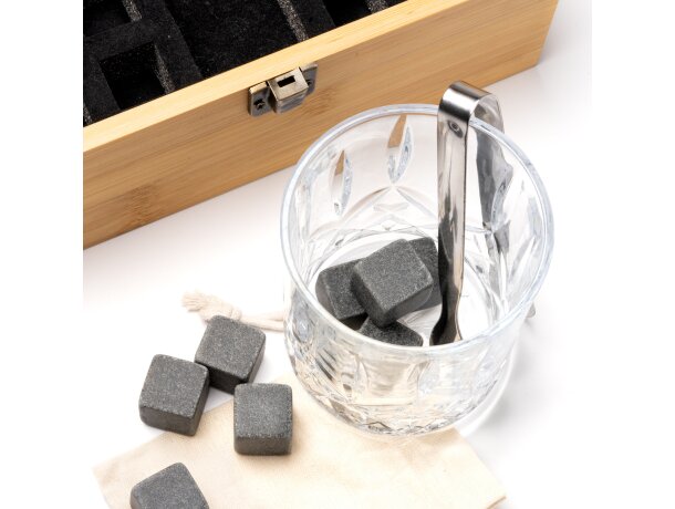 Set whisky Danys Natural con vasos bambú y cubitos piedra Crudo detalle 3