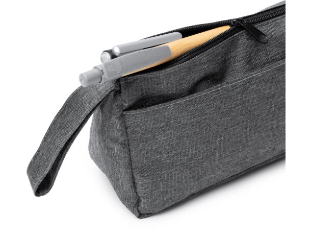 Neceser Yulia de 300D RPET con compartimento y bolsillo exterior Negro detalle 1