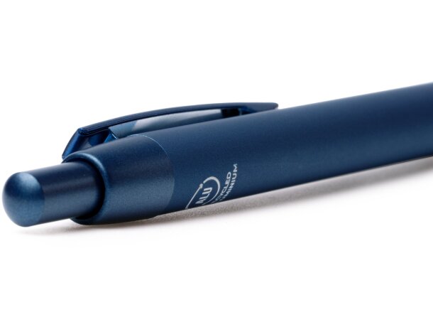 Bolígrafo Bomok de aluminio reciclado con acabado goma Negro detalle 2