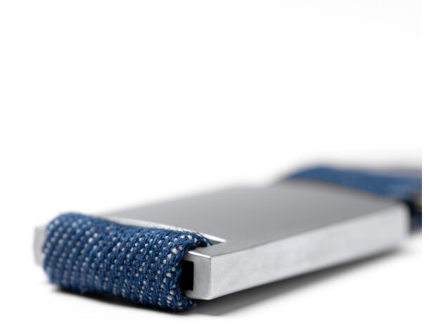 Llavero Betrix con tejido denim vigoré y acabado metálico Denim vigore detalle 1