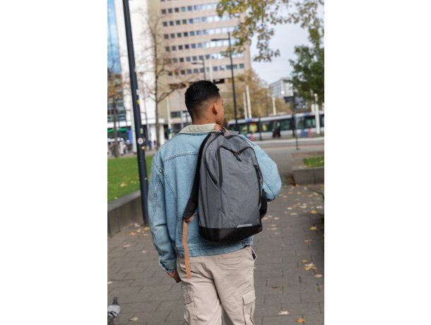 Mochila ecológica para publicidad con poliéster reciclado y trazador AWARE Gris detalle 19