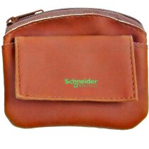 Monedero fabricado en polipiel con cremallera y boton personalizado khaki Monedero fabricado en polipiel con cremallera y boton personalizado khaki