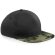 Gorra moderna con visera camuflaje negra