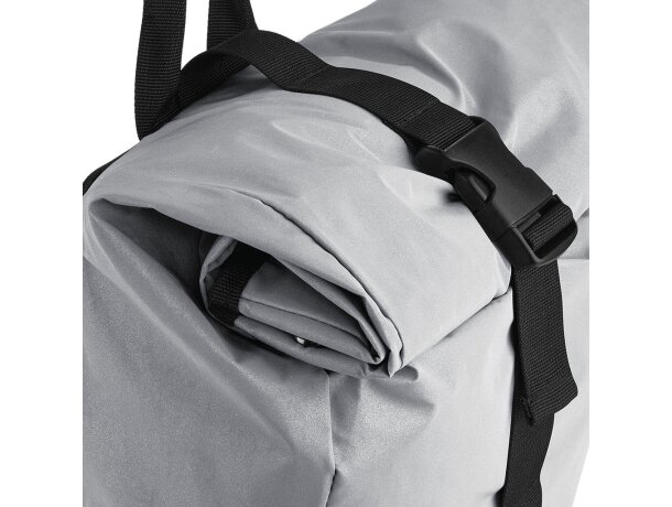 Mochila Reflective Roll-top Backpack Plata reflectante detalle 2