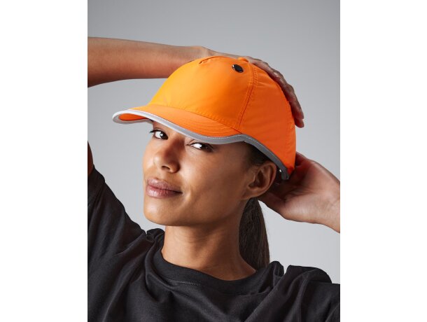 Gorra con tapa removible estilo innovador. Disponible para merchandising Naranja fluor detalle 3