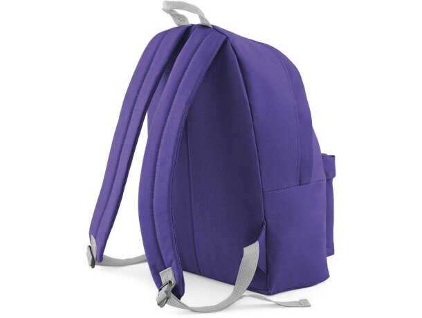 Mochila de diseño clásico en varios colores